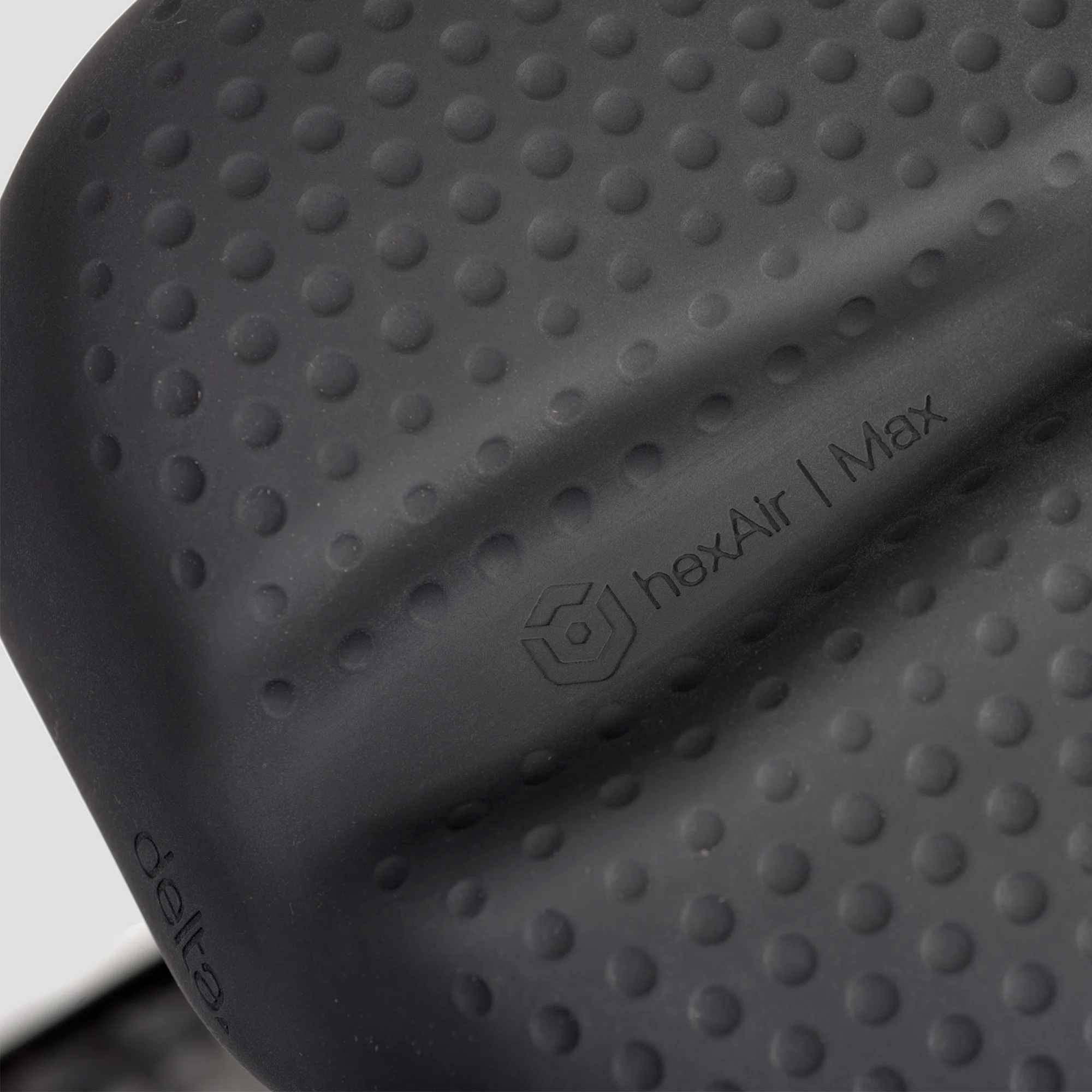 hexAir Max Saddle Cover - Image 3